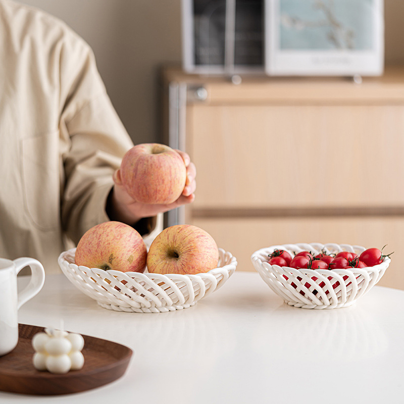 Handmade hollow ceramic fruit tray high-end home ceramic craft ornaments