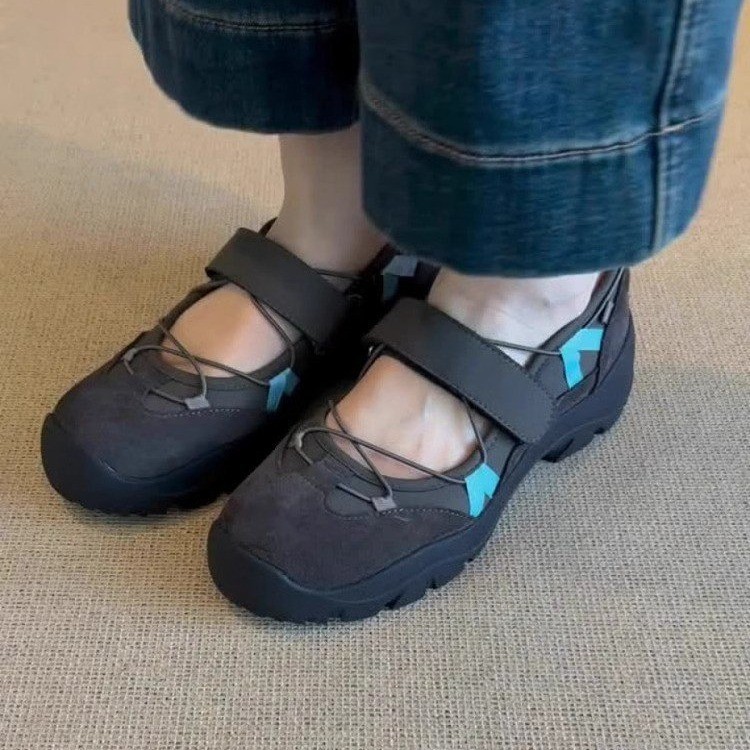 Niche retro thick sole shallow mouth Velcro Mary Jane shoes for women sports casual temperament simple single shoes