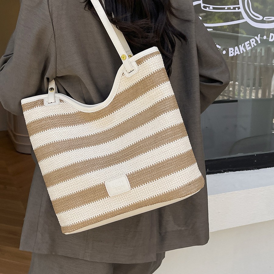 Fashionable large capacity tote bag for women simple casual shoulder bag striped braided handbag shopping bag